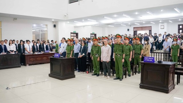 Hôm nay xét xử phúc thẩm ông Trịnh Văn Quyết sau khi khắc phục đủ 2.500 tỷ đồng- Ảnh 2. Hôm nay xét xử phúc thẩm ông Trịnh Văn Quyết sau khi khắc phục đủ 2.500 tỷ đồng- Ảnh 2.