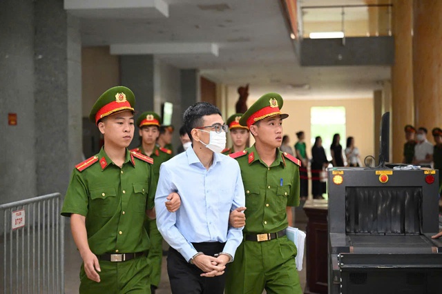 Ông Trịnh Văn Quyết lần thứ 3 vắng mặt tại phiên tòa phúc thẩm- Ảnh 3. Ông Trịnh Văn Quyết lần thứ 3 vắng mặt tại phiên tòa phúc thẩm- Ảnh 3.