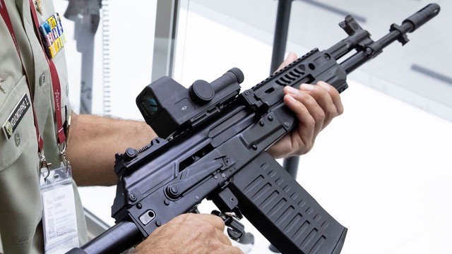Súng trường AK-308 của Nga dùng đạn chuẩn NATO- Ảnh 1. Súng trường AK-308 của Nga dùng đạn chuẩn NATO- Ảnh 1.
