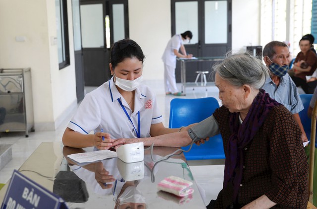 Hà Nội cần thực hiện những nội dung gì để nâng cao chất lượng khám chữa bệnh các cơ sở y tế công lập đến năm 2030?- Ảnh 2.