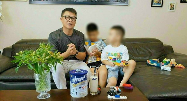 BTV Quang Minh và MC Vân Hugo từng ‘nổ’ thế nào khi quảng cáo sữa HIUP?- Ảnh 2. BTV Quang Minh và MC Vân Hugo từng ‘nổ’ thế nào khi quảng cáo sữa HIUP?- Ảnh 2.