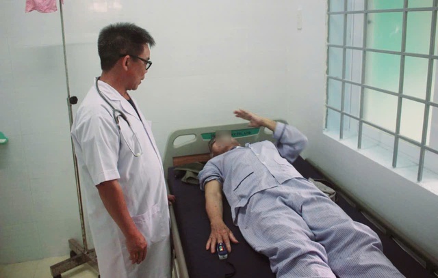 Y tế biển đảo ở Khánh Hòa đáp ứng nhu cầu của người dân- Ảnh 1. Y tế biển đảo ở Khánh Hòa đáp ứng nhu cầu của người dân- Ảnh 1.