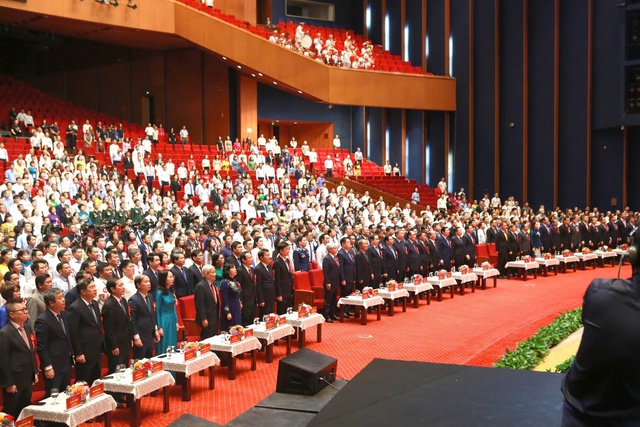 Báo chí Cách mạng Việt Nam: Kỷ nguyên mới, thời kỳ cách mạng mới cần phương thức thông tin, tri thức, tư duy mới- Ảnh 2. Báo chí Cách mạng Việt Nam: Kỷ nguyên mới, thời kỳ cách mạng mới cần phương thức thông tin, tri thức, tư duy mới- Ảnh 2.