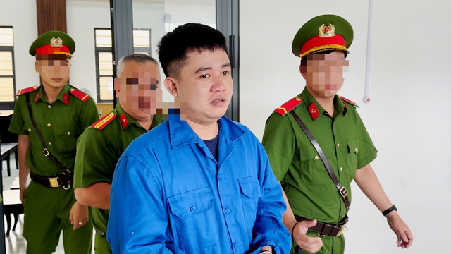 Nhận 2 triệu đồng tiền công, nam thanh niên lĩnh án chung thân
- Ảnh 1. Nhận 2 triệu đồng tiền công, nam thanh niên lĩnh án chung thân
- Ảnh 1.