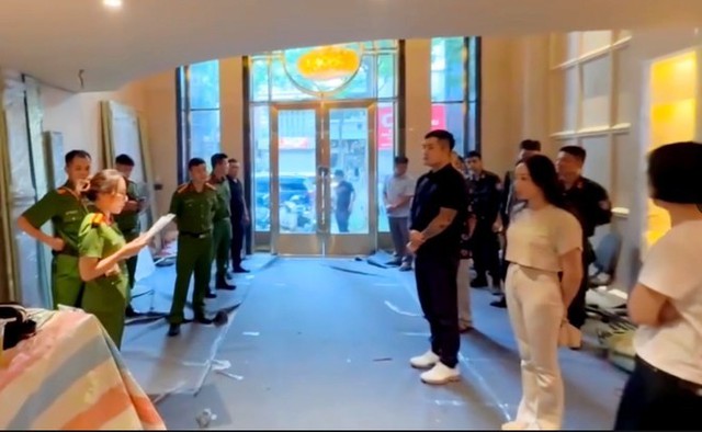 Hot TikToker Vũ Hồng Phúc "Cún Bông" và chồng bị khởi tố: Doanh thu 120 tỷ đồng, trốn thuế 10 tỷ, cái giá đắt của sự coi thường pháp luật- Ảnh 1. Hot TikToker Vũ Hồng Phúc "Cún Bông" và chồng bị khởi tố: Doanh thu 120 tỷ đồng, trốn thuế 10 tỷ, cái giá đắt của sự coi thường pháp luật- Ảnh 1.