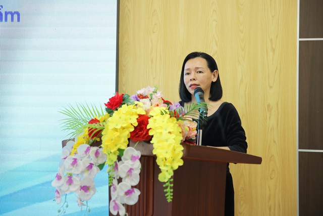 Long Châu tiên phong tiến hành 'kiểm tra kép vì sức khỏe người dân và khách hàng'- Ảnh 3. Long Châu tiên phong tiến hành 'kiểm tra kép vì sức khỏe người dân và khách hàng'- Ảnh 3.
