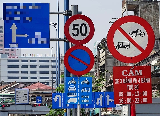 Cả nước có hơn 10.000 biển báo giao thông bất cập: Khó hiểu, khó tránh, dễ bị phạt- Ảnh 2. Cả nước có hơn 10.000 biển báo giao thông bất cập: Khó hiểu, khó tránh, dễ bị phạt- Ảnh 2.