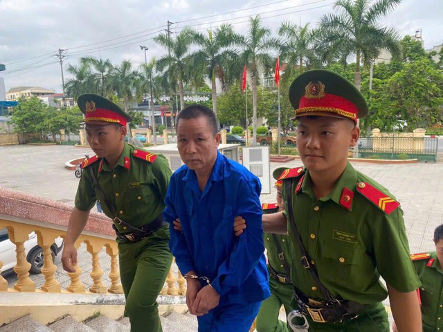 Giết người vì tranh chấp đất vườn, người đàn ông lĩnh án 20 năm tù - Ảnh 1. Giết người vì tranh chấp đất vườn, người đàn ông lĩnh án 20 năm tù - Ảnh 1.
