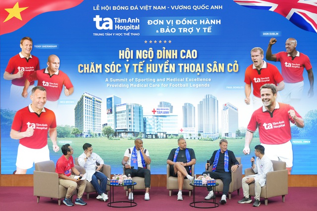 Sao Manchester Reds trải nghiệm y học thể thao hiện đại tại BVĐK Tâm Anh- Ảnh 2. Sao Manchester Reds trải nghiệm y học thể thao hiện đại tại BVĐK Tâm Anh- Ảnh 2.