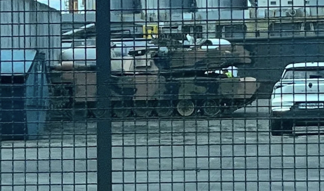 Dù xe tăng Abrams 'thua đau' Ukraine vẫn nhận thêm lô hàng đã loại biên- Ảnh 1. Dù xe tăng Abrams 'thua đau' Ukraine vẫn nhận thêm lô hàng đã loại biên- Ảnh 1.