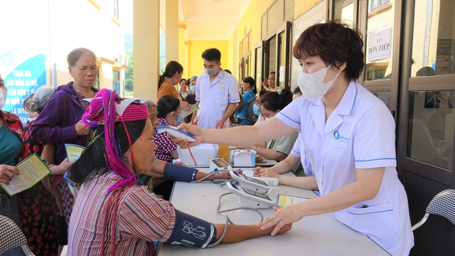 Phát triển y tế cơ sở giúp người dân miền núi, vùng dân tộc thiểu số tiếp cận dịch vụ khám, chữa bệnh- Ảnh 1.