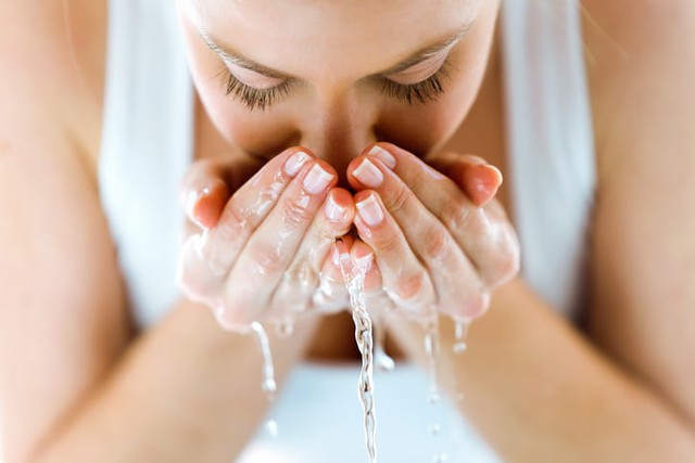 Làm gì để da không bắt nắng?- Ảnh 2. Làm gì để da không bắt nắng?- Ảnh 2.