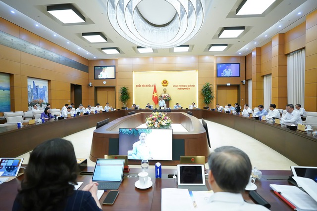 Chủ tịch Quốc hội: Tập trung tháo gỡ, dồn sức cho việc sắp xếp bộ máy tinh gọn- Ảnh 1. Chủ tịch Quốc hội: Tập trung tháo gỡ, dồn sức cho việc sắp xếp bộ máy tinh gọn- Ảnh 1.