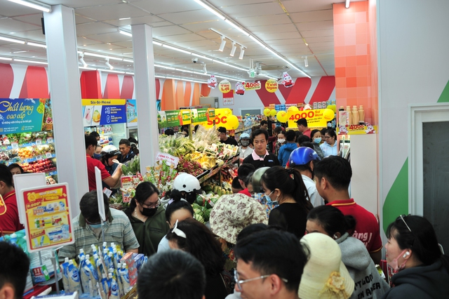 Một chuỗi bán lẻ cán mốc 4.000 cửa hàng trên toàn quốc- Ảnh 3. Một chuỗi bán lẻ cán mốc 4.000 cửa hàng trên toàn quốc- Ảnh 3.
