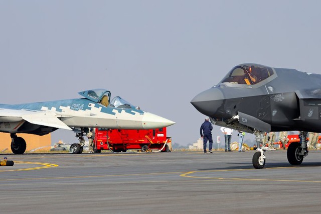 Nga chào bán Su-57 kèm ưu đãi hiếm có dành cho Ấn Độ- Ảnh 1. Nga chào bán Su-57 kèm ưu đãi hiếm có dành cho Ấn Độ- Ảnh 1.
