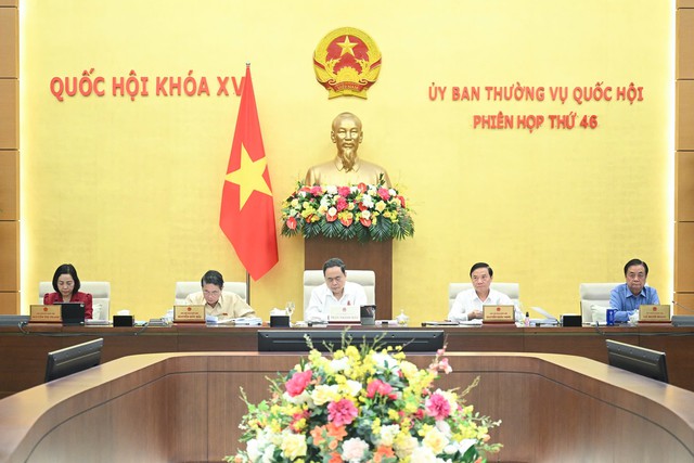 ĐBQH sử dụng trang phục có logo doanh nghiệp không được xem là hoạt động quảng cáo- Ảnh 1. ĐBQH sử dụng trang phục có logo doanh nghiệp không được xem là hoạt động quảng cáo- Ảnh 1.