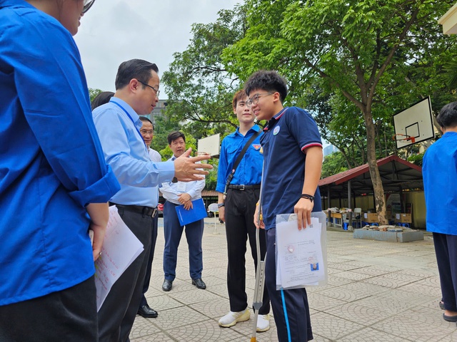 Hà Nội: Đảm bảo y tế cho 103.000 thí sinh thi lớp 10, hỗ trợ 11 trường hợp đặc biệt- Ảnh 1. Hà Nội: Đảm bảo y tế cho 103.000 thí sinh thi lớp 10, hỗ trợ 11 trường hợp đặc biệt- Ảnh 1.