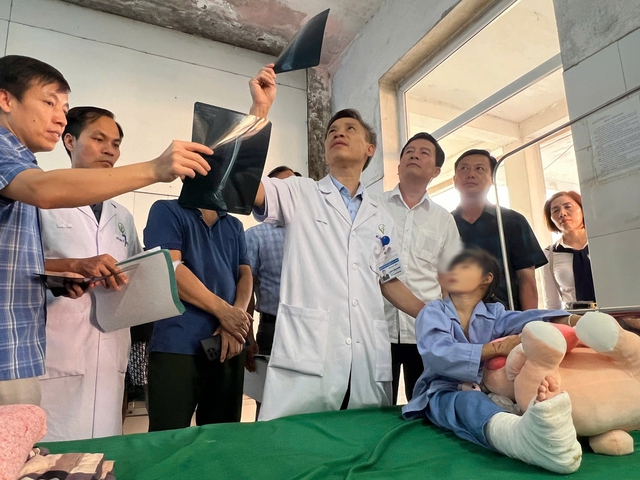 Tăng cường nhân lực y tế cơ sở: Giải pháp từ luân chuyển và hỗ trợ tuyến trên- Ảnh 2. Tăng cường nhân lực y tế cơ sở: Giải pháp từ luân chuyển và hỗ trợ tuyến trên- Ảnh 2.