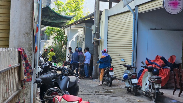 Nghi án 3 người trong gia đình ở Huế bị một đối tượng dùng dao tấn công- Ảnh 2. Nghi án 3 người trong gia đình ở Huế bị một đối tượng dùng dao tấn công- Ảnh 2.