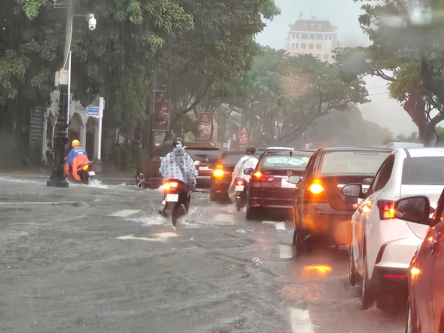 Một số nơi ở miền Bắc có thể mưa rất lớn- Ảnh 2. Một số nơi ở miền Bắc có thể mưa rất lớn- Ảnh 2.