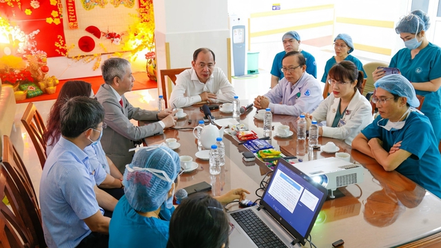 Hành trình ít người biết về kỳ tích can thiệp tim bào thai ở Việt Nam- Ảnh 2. Hành trình ít người biết về kỳ tích can thiệp tim bào thai ở Việt Nam- Ảnh 2.