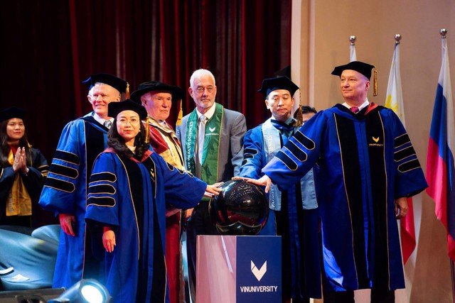 VinUni đặt mục tiêu vào top 100 đại học hàng đầu thế giới – mời tuyển 500 nhà khoa học toàn cầu- Ảnh 2. VinUni đặt mục tiêu vào top 100 đại học hàng đầu thế giới – mời tuyển 500 nhà khoa học toàn cầu- Ảnh 2.