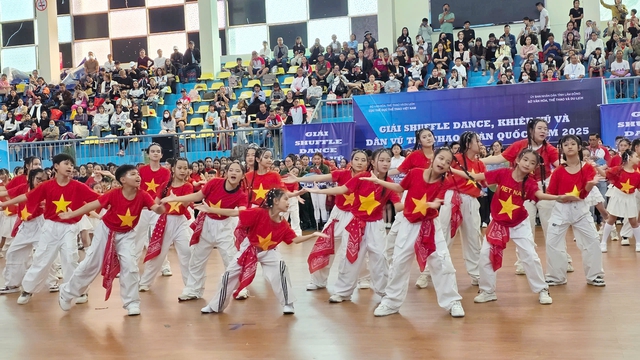 Gần 1.000 VĐV tranh tài giải shuffle dance, khiêu vũ và dân vũ thể thao toàn quốc năm 2025- Ảnh 1.