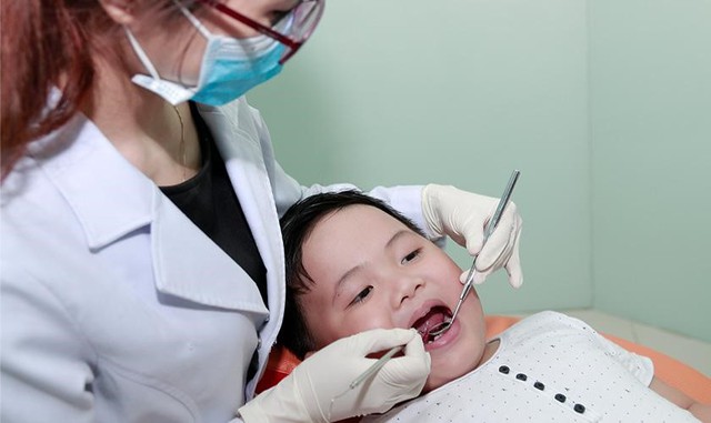 Bảo vệ những chiếc răng sữa xinh xắn: Tip bỏ túi cho phụ huynh- Ảnh 3. Bảo vệ những chiếc răng sữa xinh xắn: Tip bỏ túi cho phụ huynh- Ảnh 3.