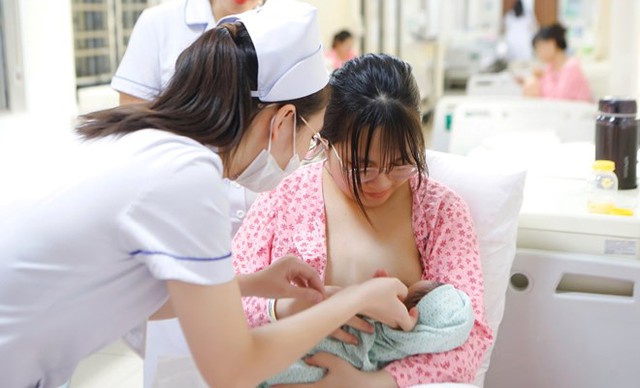 Tuần lễ Thế giới Nuôi con bằng sữa mẹ 2025: Lan tỏa thông điệp yêu thương từ dòng sữa mẹ- Ảnh 2.