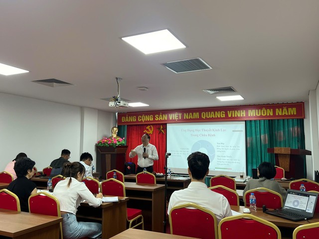 Viện Đông Y Việt Nam: Đào tạo đặc thù truyền nghề Lương y - bảo tồn tinh hoa y học cổ truyền dân tộc- Ảnh 1. Viện Đông Y Việt Nam: Đào tạo đặc thù truyền nghề Lương y - bảo tồn tinh hoa y học cổ truyền dân tộc- Ảnh 1.