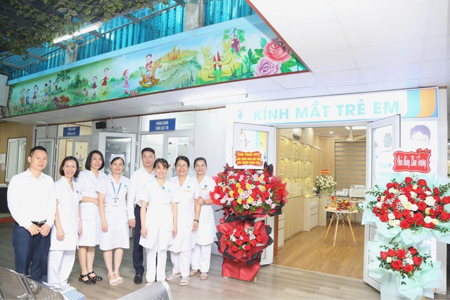 Bệnh viện Trẻ em khai trương Phòng Kính mắt hiện đại - Ảnh 1.