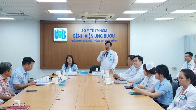 Những điều mới nhất cần biết khi khám, chữa bệnh BHYT tại Bệnh viện Ung Bướu TPHCM- Ảnh 1.