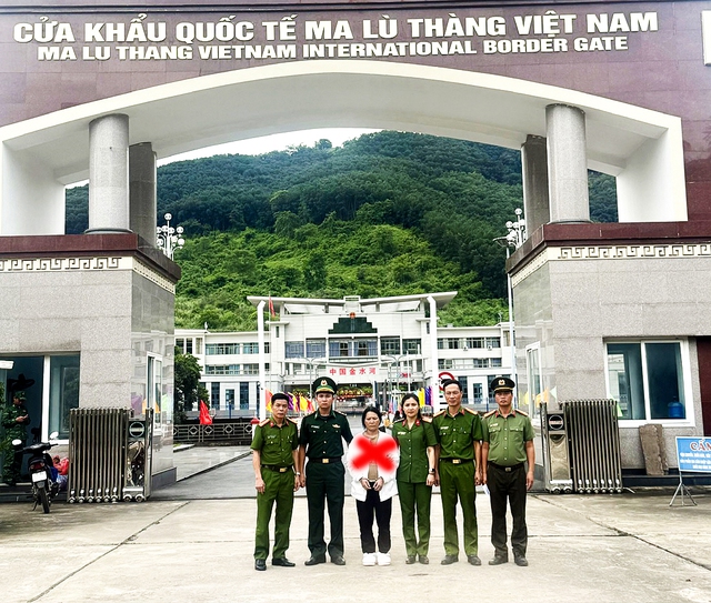 Nữ quái sa lưới sau 7 năm vượt biên, sinh con để trốn thi hành án- Ảnh 1. Nữ quái sa lưới sau 7 năm vượt biên, sinh con để trốn thi hành án- Ảnh 1.