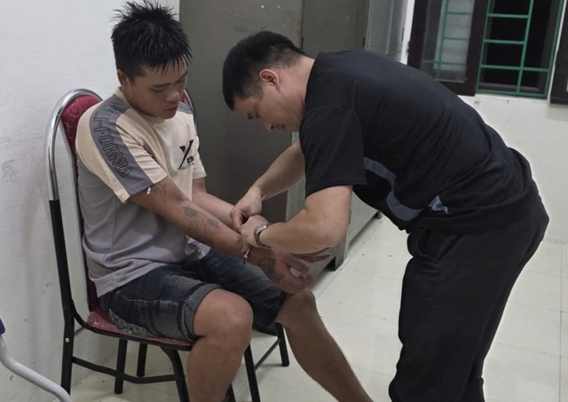 Nam thanh niên mang ớt ngâm dấm đi cướp hơn 50 triệu đồng- Ảnh 1. Nam thanh niên mang ớt ngâm dấm đi cướp hơn 50 triệu đồng- Ảnh 1.