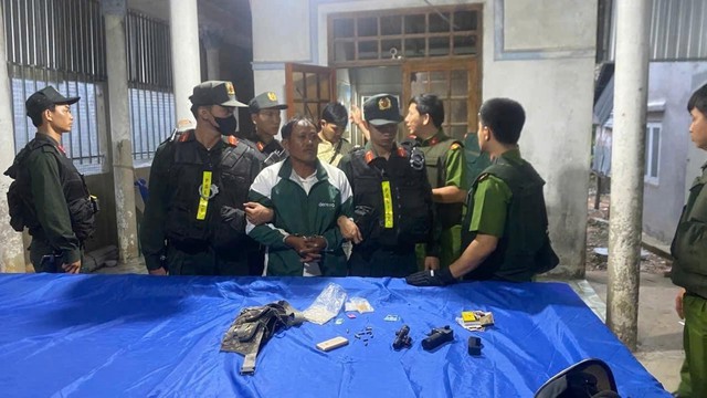 Trung tá công an bị bắn khi ngăn cản một vụ bạo lực gia đình- Ảnh 1. Trung tá công an bị bắn khi ngăn cản một vụ bạo lực gia đình- Ảnh 1.