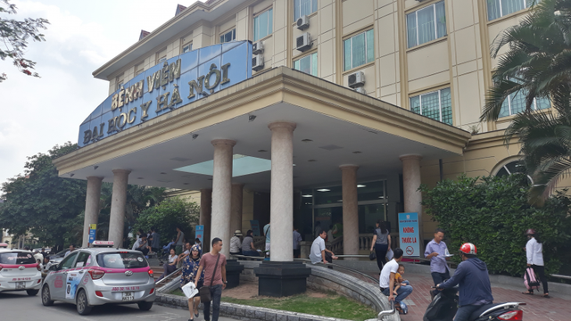 Chuyển đổi số y tế: Không còn cảnh chen chúc, chờ đợi ở bệnh viện khi đặt lịch khám 'online'- Ảnh 2. Chuyển đổi số y tế: Không còn cảnh chen chúc, chờ đợi ở bệnh viện khi đặt lịch khám 'online'- Ảnh 2.