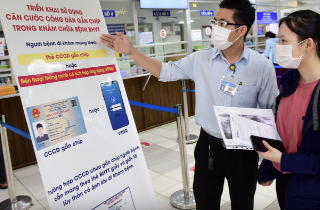 Chuyển đổi số y tế: Không còn cảnh chen chúc, chờ đợi ở bệnh viện khi đặt lịch khám 'online'- Ảnh 4. Chuyển đổi số y tế: Không còn cảnh chen chúc, chờ đợi ở bệnh viện khi đặt lịch khám 'online'- Ảnh 4.