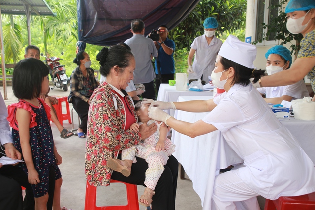 Tập huấn kỹ năng truyền thông cho cán bộ y tế trong chăm sóc sức khỏe và dinh dưỡng bà mẹ, trẻ em- Ảnh 2.
