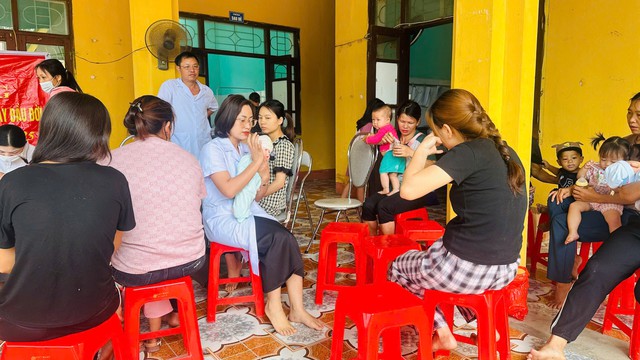 Hộ sinh, cầu nối bền vững trong chăm sóc dinh dưỡng 1.000 ngày đầu đời tại vùng dân tộc thiểu số- Ảnh 4.