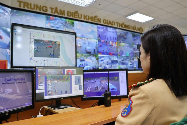 Hà Nội đã hoàn tất lắp đặt 261 camera AI sẽ giảm dần sự hiện diện của CSGT trên đường- Ảnh 3.