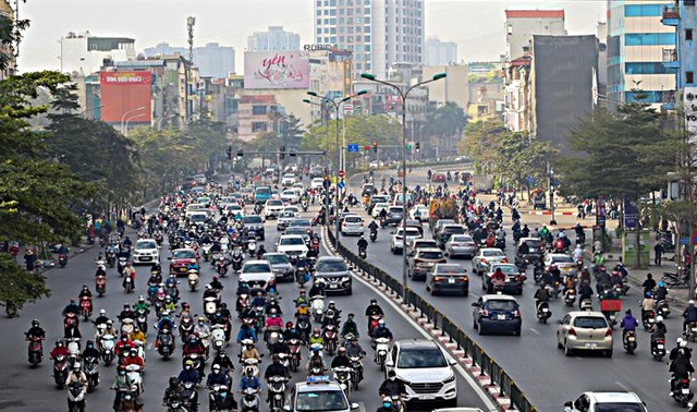 Cấm xe máy xăng trong vành đai 1: Ủng hộ nhưng 'đừng để tự bơi'- Ảnh 3. Cấm xe máy xăng trong vành đai 1: Ủng hộ nhưng 'đừng để tự bơi'- Ảnh 3.
