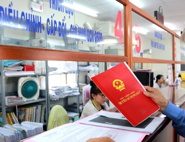 Từ 1/7, thủ tục xin cấp sổ đỏ tại UBND cấp xã thay đổi như thế nào?- Ảnh 2. Từ 1/7, thủ tục xin cấp sổ đỏ tại UBND cấp xã thay đổi như thế nào?- Ảnh 2.