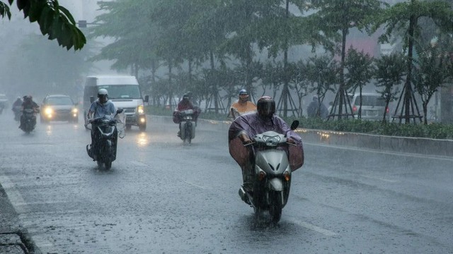 Miền Bắc mưa dông trước khi bước vào đợt nắng nóng gay gắt diện rộng- Ảnh 2. Miền Bắc mưa dông trước khi bước vào đợt nắng nóng gay gắt diện rộng- Ảnh 2.
