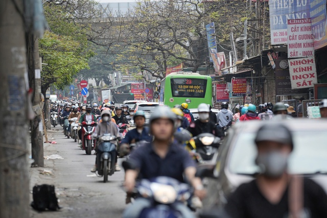 Hà Nội lập tổ liên ngành để chuyển đổi sang xe điện, xây dựng trạm sạc- Ảnh 1. Hà Nội lập tổ liên ngành để chuyển đổi sang xe điện, xây dựng trạm sạc- Ảnh 1.