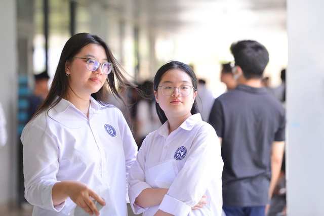 Điểm thi tốt nghiệp THPT 2025 chính thức công bố vào 8h sáng nay- Ảnh 1. Điểm thi tốt nghiệp THPT 2025 chính thức công bố vào 8h sáng nay- Ảnh 1.