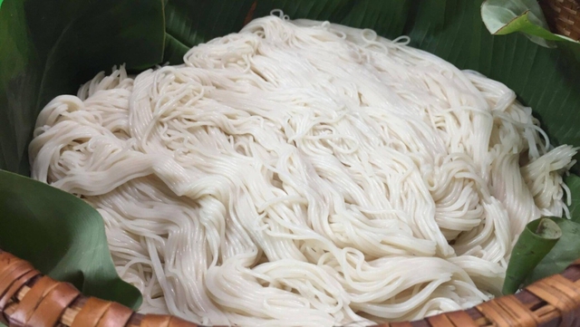 Bún để qua đêm có vị chua nhẹ: Ăn được hay nên bỏ?- Ảnh 2. Bún để qua đêm có vị chua nhẹ: Ăn được hay nên bỏ?- Ảnh 2.