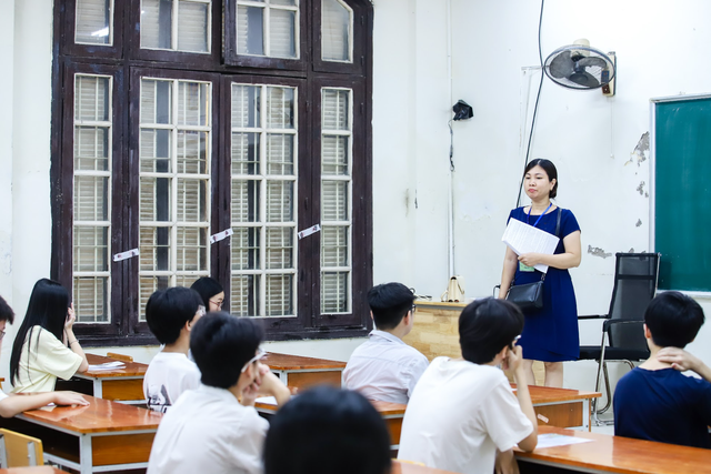 Hôm nay, Hà Nội công bố điểm chuẩn bổ sung lớp 10- Ảnh 1. Hôm nay, Hà Nội công bố điểm chuẩn bổ sung lớp 10- Ảnh 1.