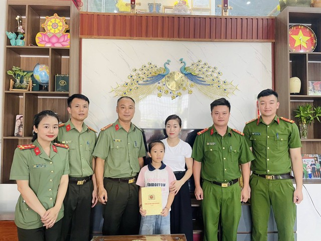 Tri ân người chiến sĩ đã hiến dâng tuổi xuân vì bình yên quê hương- Ảnh 2. Tri ân người chiến sĩ đã hiến dâng tuổi xuân vì bình yên quê hương- Ảnh 2.