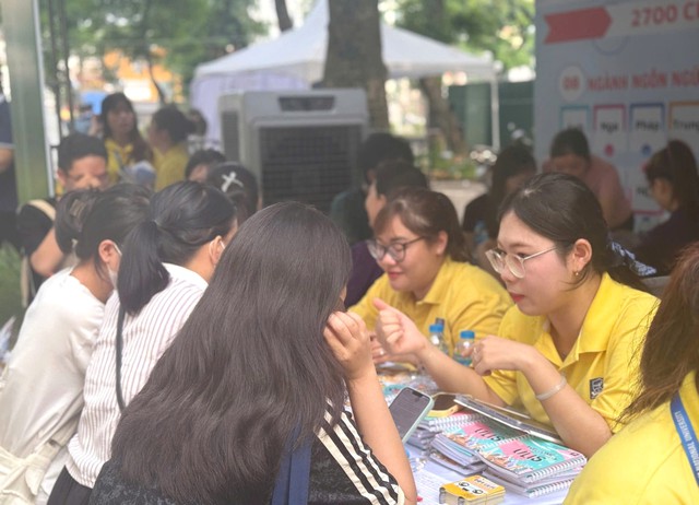 Lo điểm thấp: Bộ GD&ĐT 'giải bài toán' công bằng xét tuyển đại học 2025- Ảnh 1. Lo điểm thấp: Bộ GD&ĐT 'giải bài toán' công bằng xét tuyển đại học 2025- Ảnh 1.