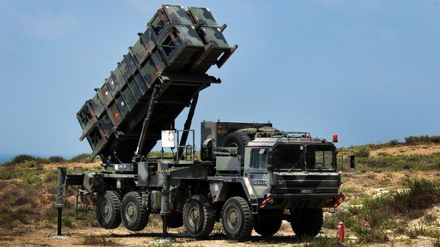 Châu Âu 'chê' vũ khí Mỹ vì tên lửa Nga dễ dàng 'qua mặt' Patriot- Ảnh 1.